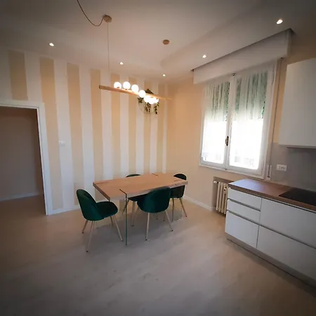 Edc Con Parcheggio E Wifi Gratuito Διαμέρισμα